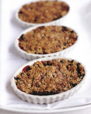Spiced Berry and Pear Crisp
